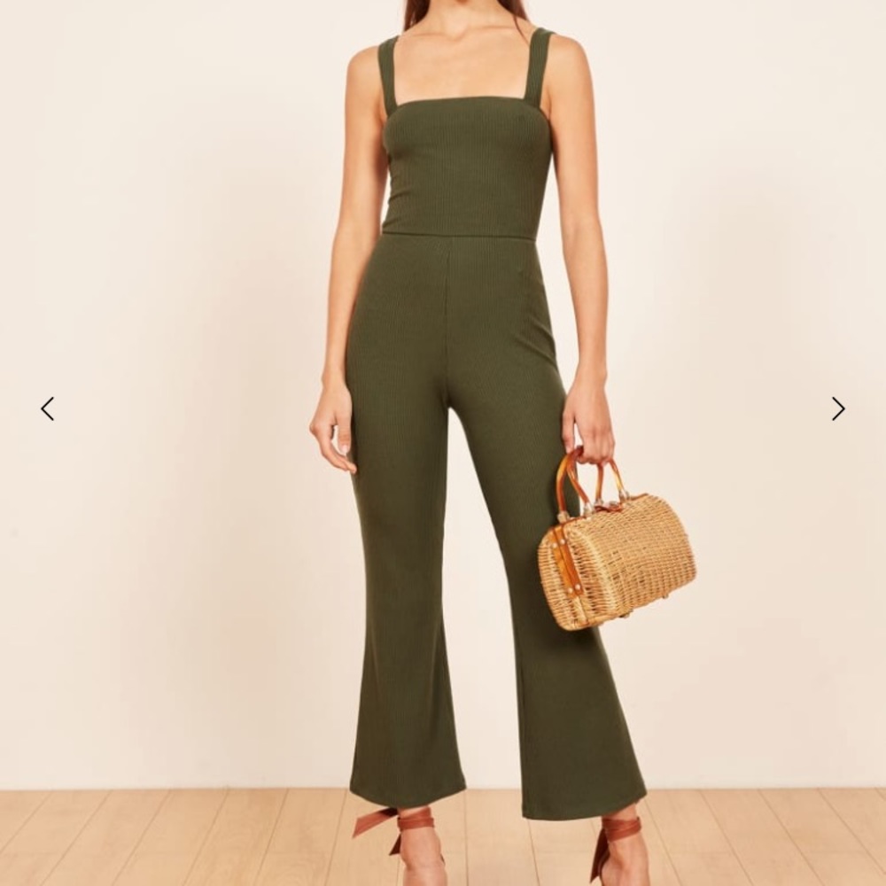 ISO reformation Essie jumpsuit in green size small